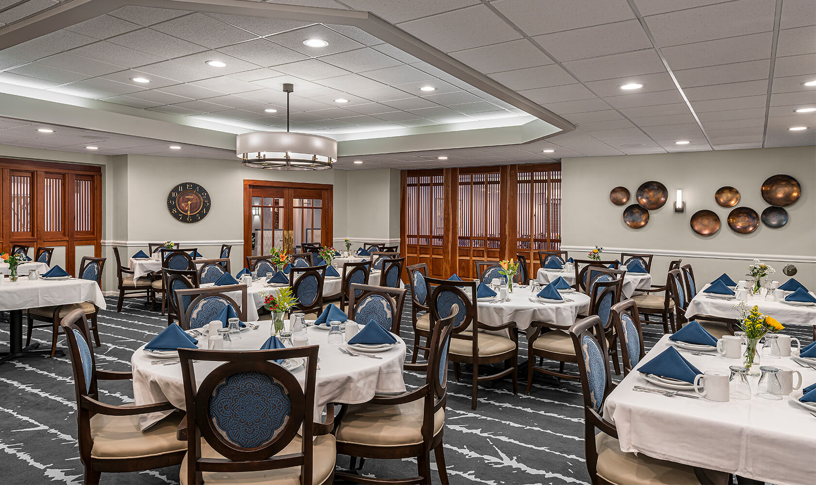 Empty dining room with blue accents