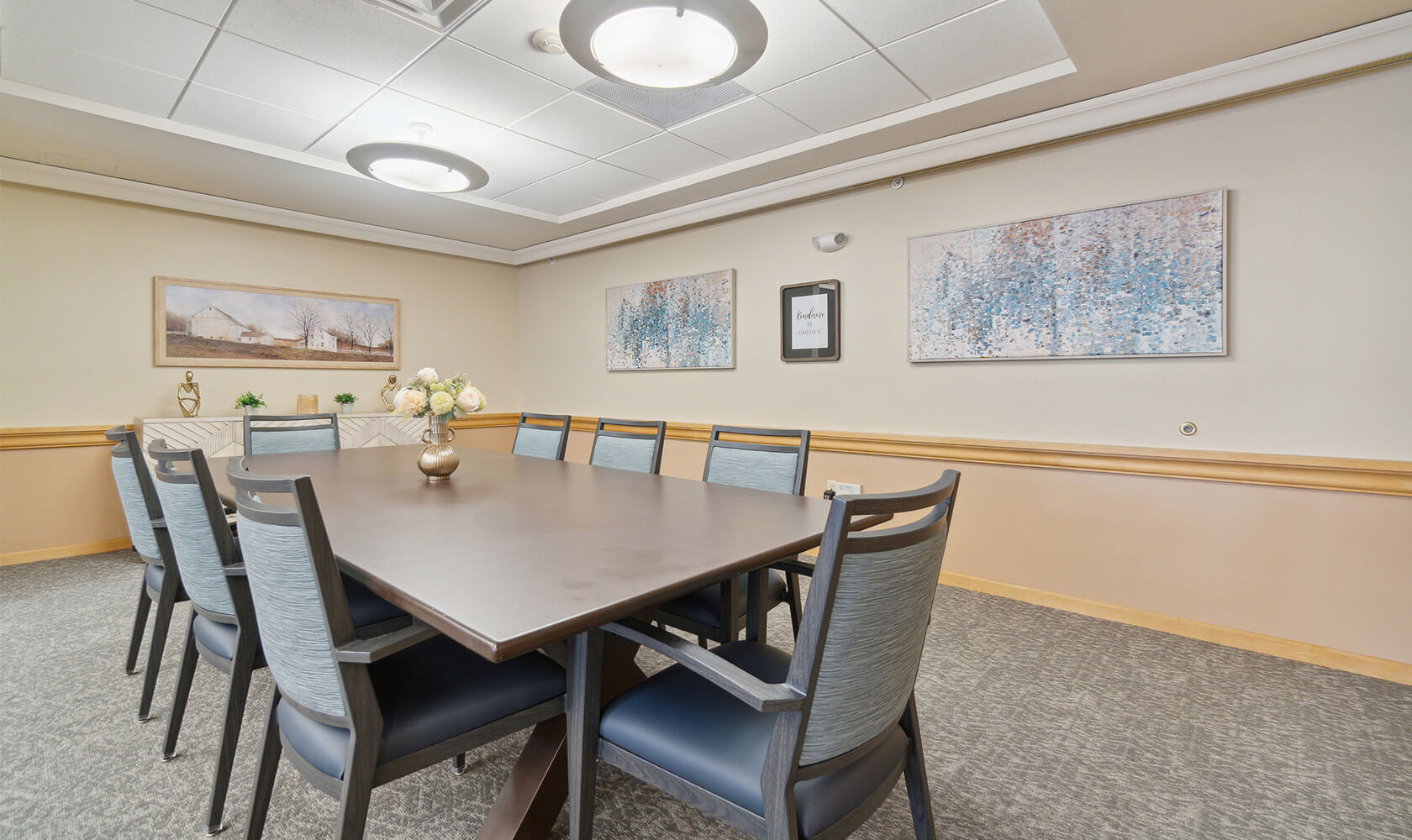 Conference table with plenty of seating